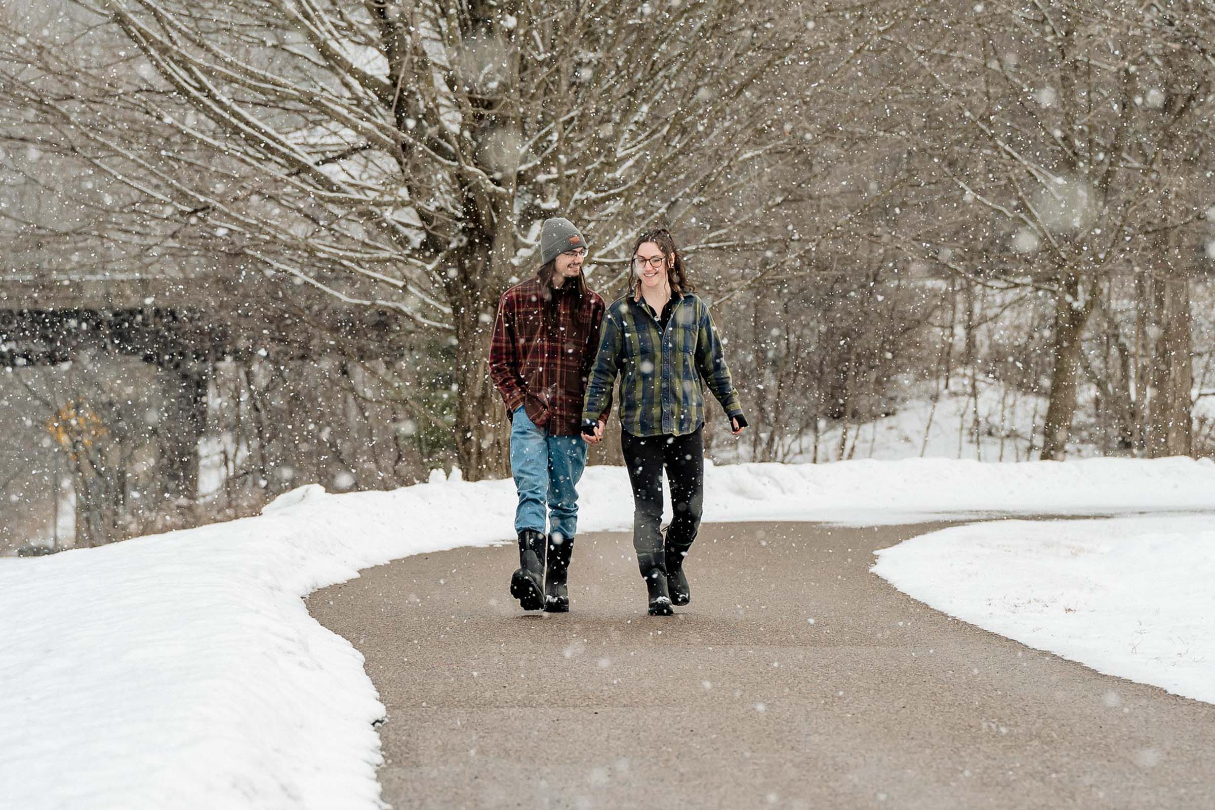 Snowy engagement photo stroll in Vermont