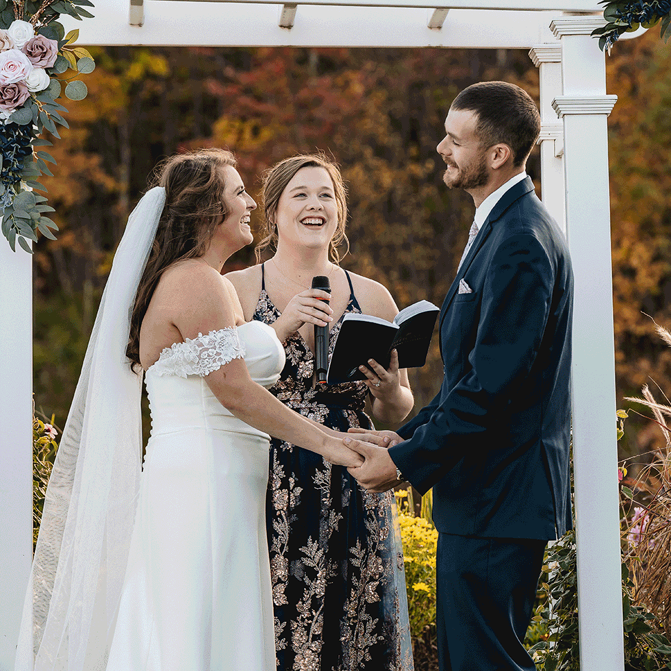 outdoor wedding ceremony photos